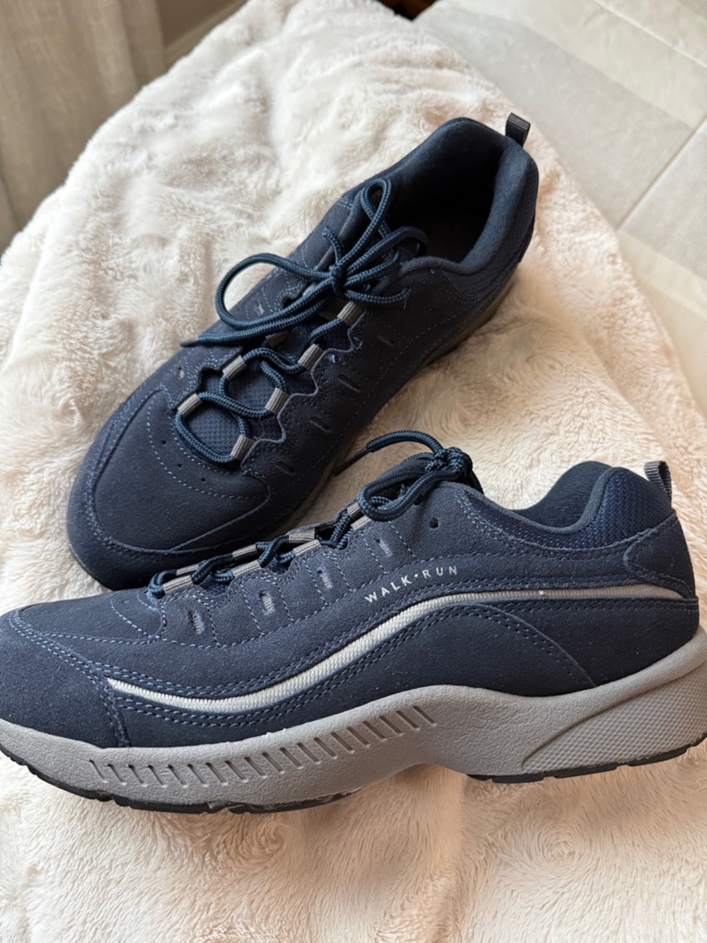 Women’s Navy Walk-Run Comfort Sneakers